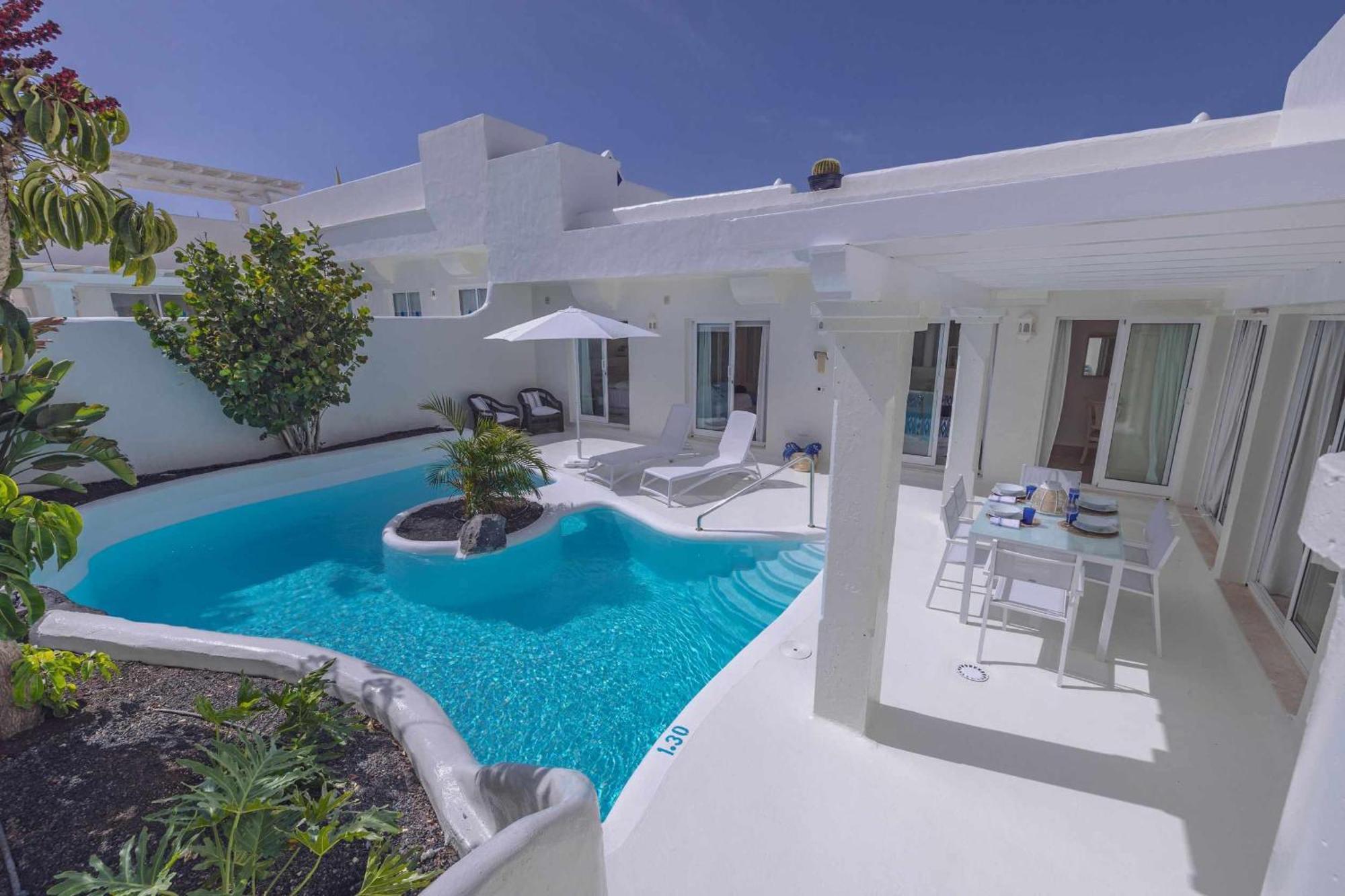 Villa Tiguaro Piscina Climat Jacuzzy Ac Villa 9 12 Corralejo Exterior foto
